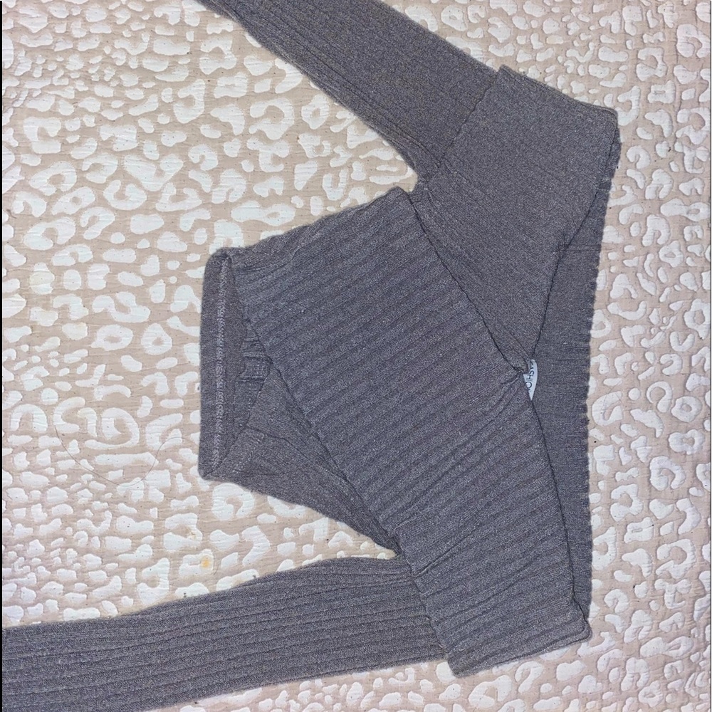 Cropped off the shoulder gray fashion nova sweater size XS barley worn